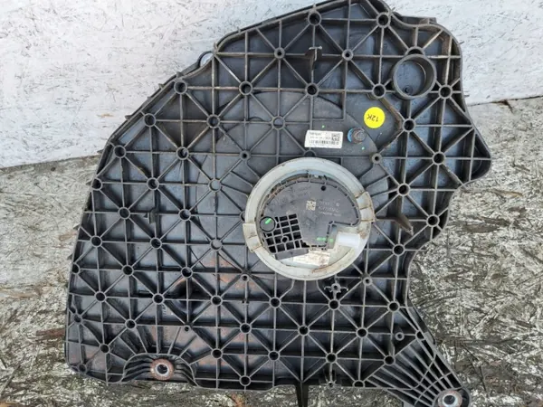 AdBlue-tank Audi A4 A5 B9 OEM 8W0131878AC image 3