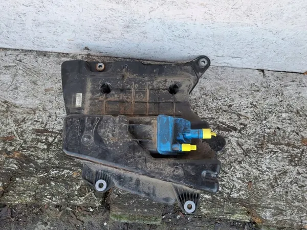 AdBlue-tank Audi A4 A5 B9 OEM 8W0131878AC image 4