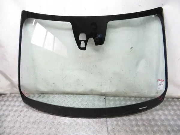 Volvo XC60 Frontscheibe mit Kamera OEM 205/056 image 2