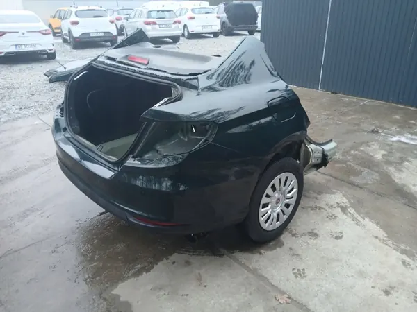 Garde-boue arrière Fiat Tipo II OEM 787390390 - Occasion image 4