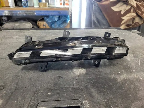 Peugeot 308 III Halogen DRL LED Rechts OEM 9835389580 image 4