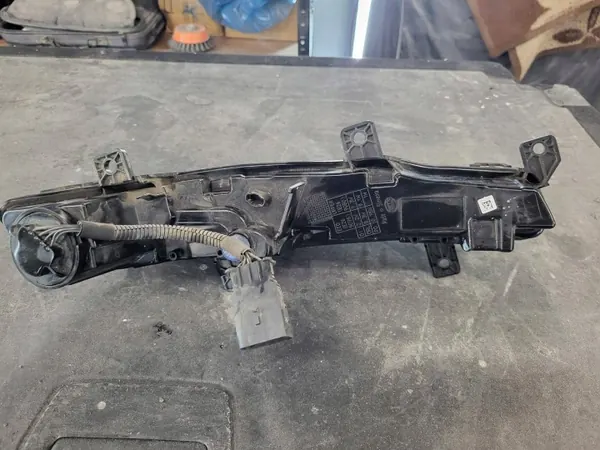 Peugeot 308 III Halogen DRL LED Rechts OEM 9835389580 image 5