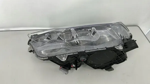 TYC 20-15700-06-2 Reflector image 3