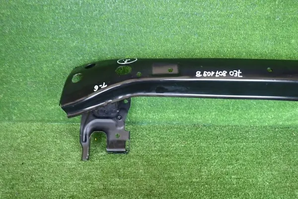 VW T5 03-10 Etupuskuri image 2