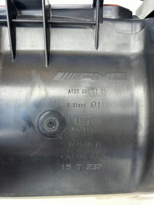 Boîtier Filtre à Air Mercedes-Benz A45 AMG OEM A1330900101 image 6