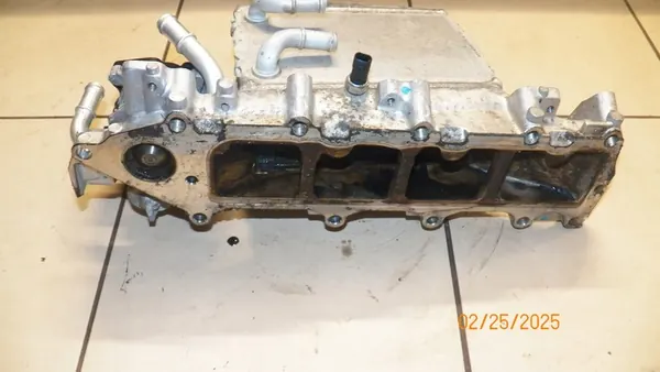 VW PASSAT B8 2.0 TDI Coletor de admissão 04L129766AB image 4