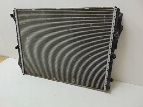 Mercedes-Benz Vattensradiator A0995007100 image 7