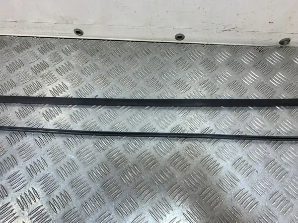 Toyota Prius Dachträger OEM FBZ27646 - Gebraucht image 3