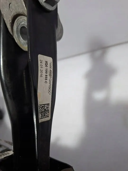 VW TIGUAN 2016 Sottoscocca anteriore con cuscino OEM image 7