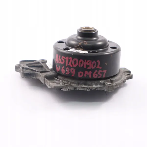 Vattenpump Mercedes Vito W639 OM651 A6512001902 image 4