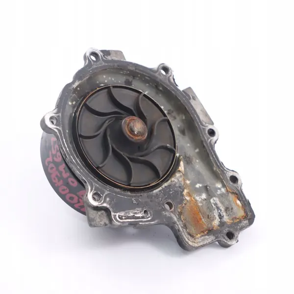 Vattenpump Mercedes Vito W639 OM651 A6512001902 image 9