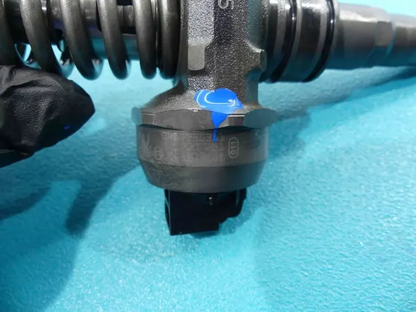 Injetor 5.0 TDI VW Touareg I image 2