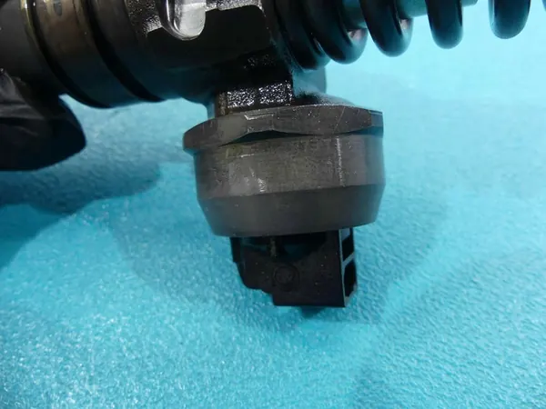 Injetor 5.0 TDI VW Touareg I image 3