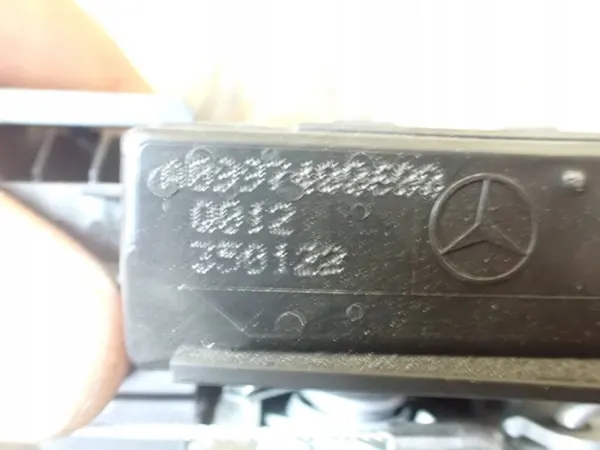 Tirette de coffre OEM A0999067105 pour Mercedes image 8