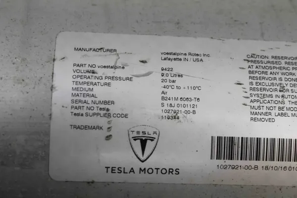 Depósito de aire Tesla OEM 102792100B - Estado usado image 6