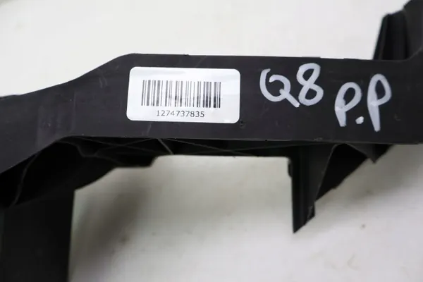 Audi Q8 Höger Framlykta OEM E07-105102-0020-21 image 10