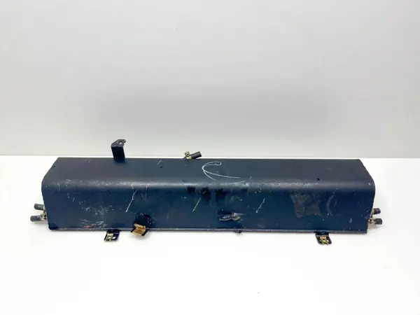 Mercedes-Benz SL R107 laajennussäiliö OEM A1074700789 image 4