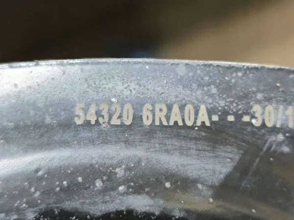 Ammortizzatore anteriore destro Nissan Rogue 2021 con molla OEM image 6