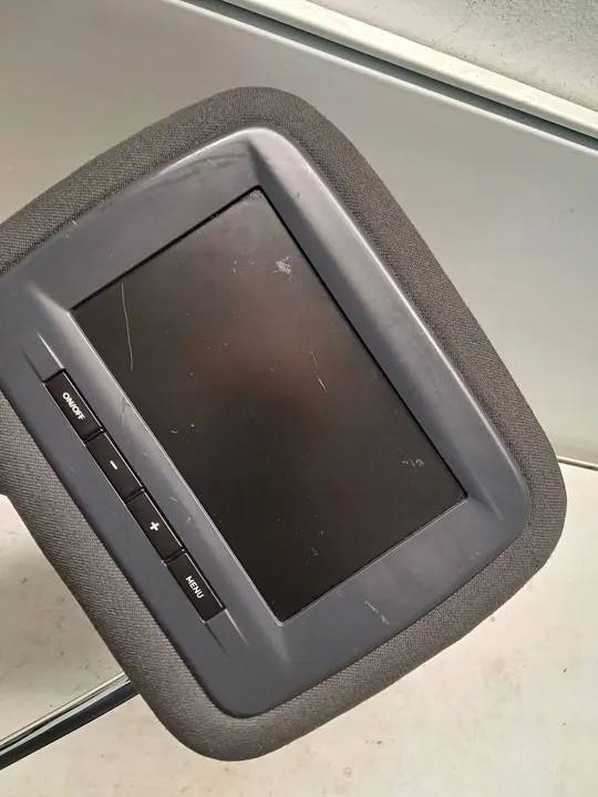 Peugeot 5008 Front Seat Headrest with Monitor image 4