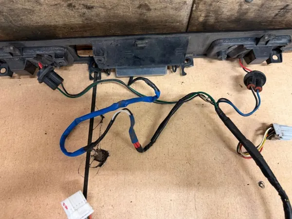 Feu de plaque arrière Hyundai Santa Fe OEM 873722W000 image 7