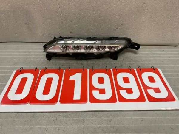 Vänster Halogenstrålkastare OEM 92207-D7000 Hyundai Tucson III image 2