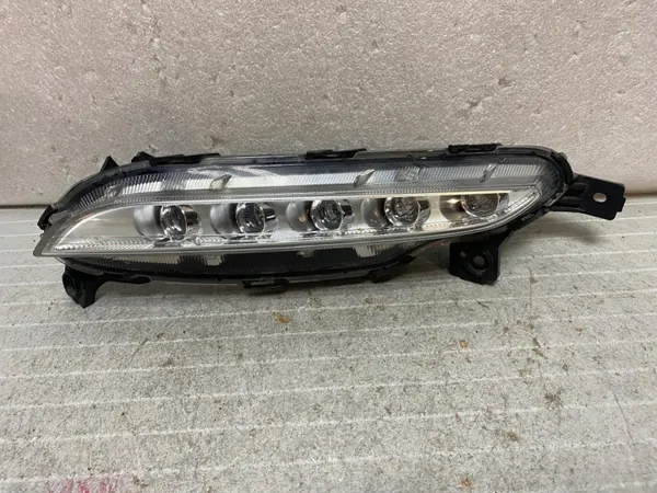 Vänster Halogenstrålkastare OEM 92207-D7000 Hyundai Tucson III image 3
