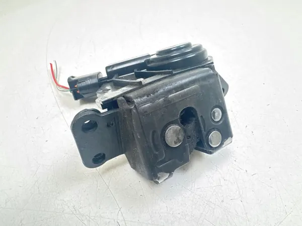 Verrou de hayon Toyota Verso 2011 208N811519 image 1