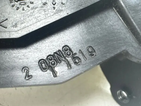 Verrou de hayon Toyota Verso 2011 208N811519 image 4