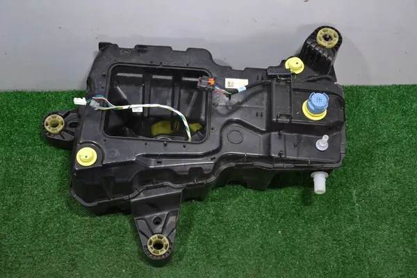 Peugeot AdBlue Tank OE 9818531680 image 2