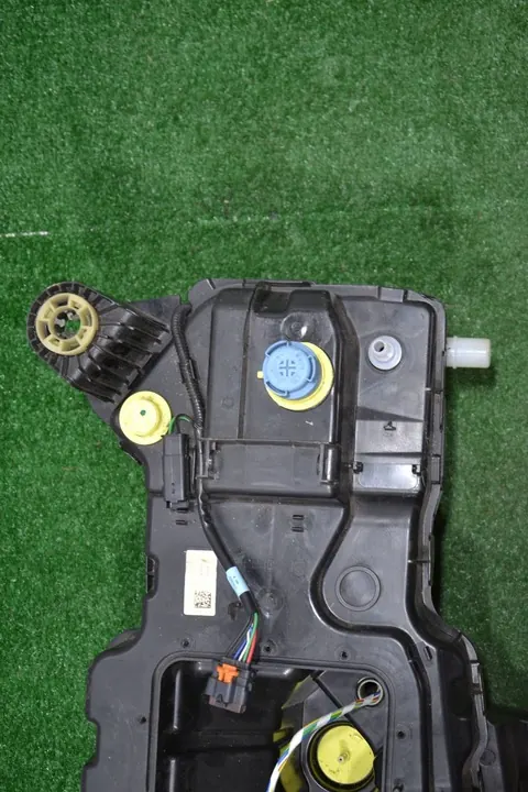 Peugeot AdBlue Tank OE 9818531680 image 5