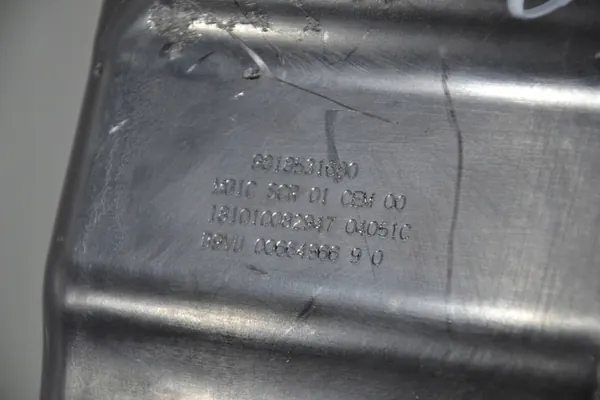 Peugeot AdBlue Tank OE 9818531680 image 8