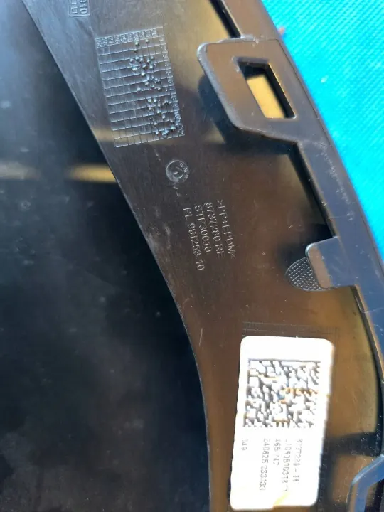 Etupuskurin ritilä oikea OEM 8737280 BMW 2 U06 image 6