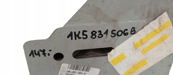 OEM 1K5831506B Oikea Ovenkiinnike VW Golf V image 3