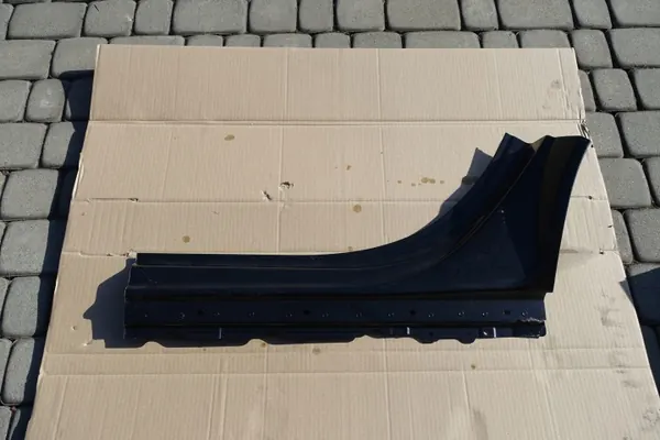 Audi A8 D5 bakre vänster tröskel OEM lång fäste image 2