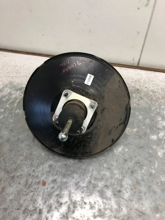Begagnad VW Touran bromsservo OEM 1T1614105G image 4