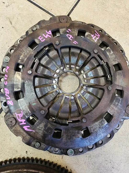 Volante bimassa BMW E46 E90 E87 318i 320i 1.8 2.0 image 4