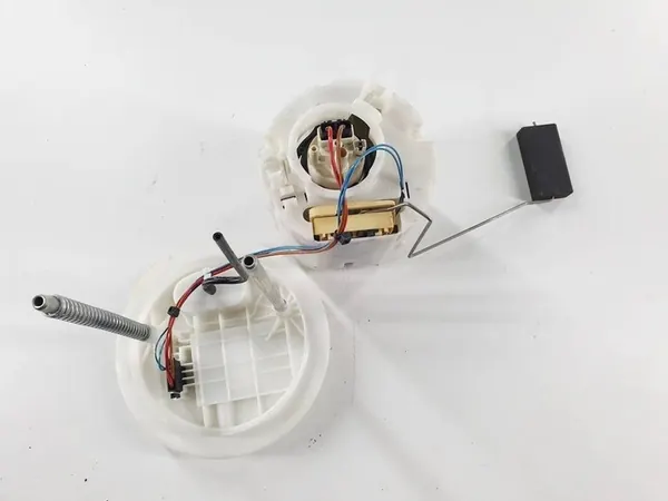 Brandstofpomp Mercedes ML II W164 Lift 09 3.5 V6 A1644702194-474 image 3