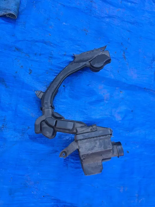 OEM 52942865 Ilmansuodinkotelo + Imu Nissan Qashqai image 2