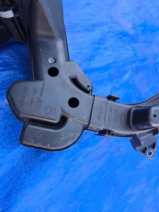 OEM 52942865 Ilmansuodinkotelo + Imu Nissan Qashqai image 6