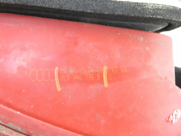 AUDI A3 8L Luz Trasera Derecha 8L0945096B image 3