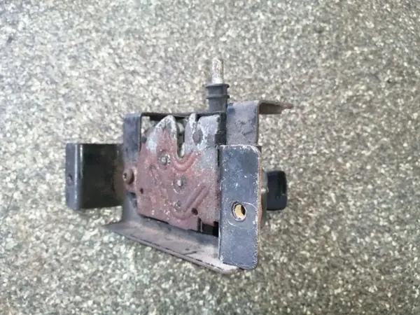 Fecho capô Ford Transit OEM 6C1116774AC Usado image 3