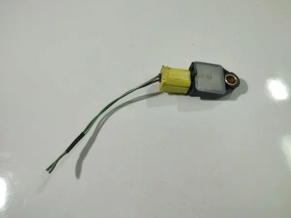 OEM P04896066AA turvatyynyanturi Dodge Caliberille image 3