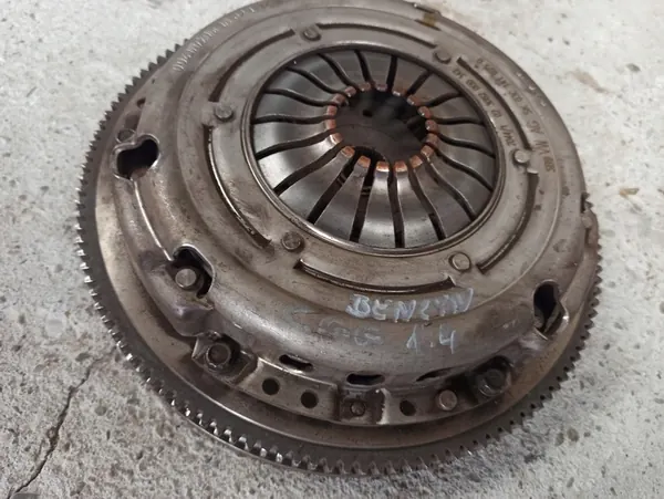 Embreagem SACHS 1.4 Audi VW Seat Skoda 036105271D image 2