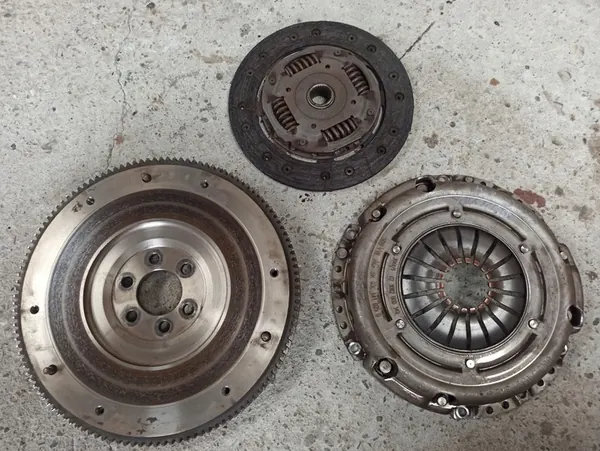 Embreagem SACHS 1.4 Audi VW Seat Skoda 036105271D image 7