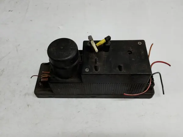 Pompe de verrouillage central Mercedes OEM 2108000148 image 3