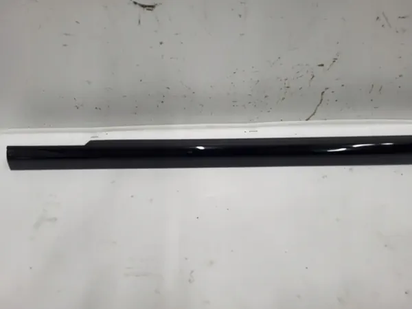 Mercedes Classe C W206 Raspador Porta Traseira Esquerda OEM A2067304100 image 3