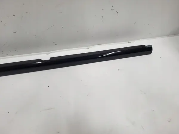 Mercedes Classe C W206 Raspador Porta Traseira Esquerda OEM A2067304100 image 5