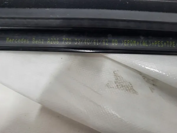 Mercedes Classe C W206 Raspador Porta Traseira Esquerda OEM A2067304100 image 6