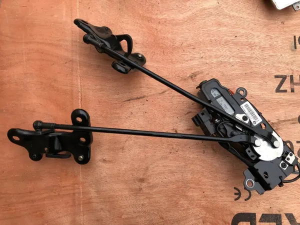 BMW Z4 E89 kattoaukon mekanismi OEM 116009023 image 2