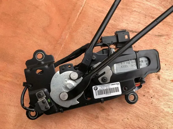 BMW Z4 E89 kattoaukon mekanismi OEM 116009023 image 3
